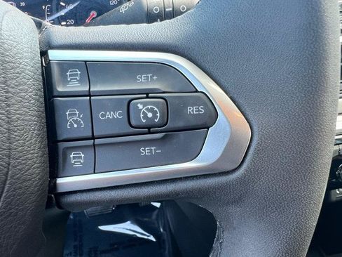 Used 2025 Jeep Compass Limited AWD/4WD image 20