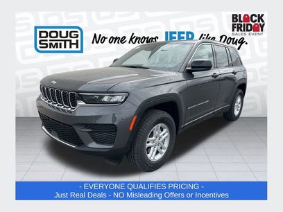 New 2025 Jeep Grand Cherokee Laredo w/ Trailer Tow Package