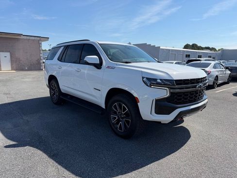 Used 2021 Chevrolet Tahoe Z71 w/ Luxury Package AWD/4WD image 7