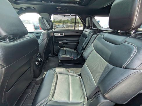 Used 2022 Ford Explorer ST w/ Equipment Group 401A image 11