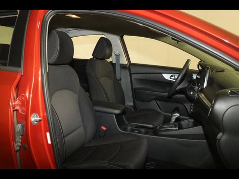 Used 2023 Kia Forte LXS w/ LXS Technology Package FWD image 27