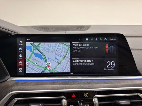 Used 2022 BMW X5 xDrive40i w/ Parking Assistance Package image 12