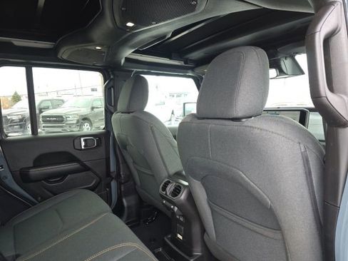 Used 2025 Jeep Wrangler Unlimited Sahara w/ Safety Group image 43