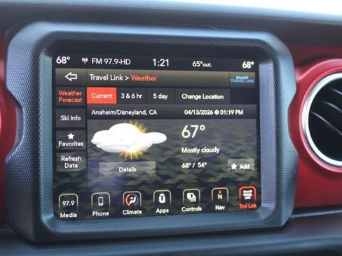 Used 2022 Jeep Wrangler Unlimited Rubicon AWD/4WD image 34