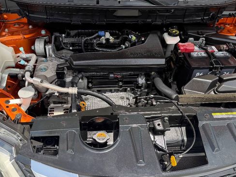 Used 2018 Nissan Rogue SL FWD image 22