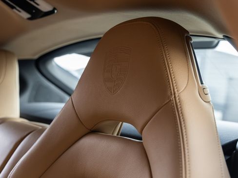 Certified 2023 Porsche Panamera 4 Platinum Edition AWD/4WD image 39