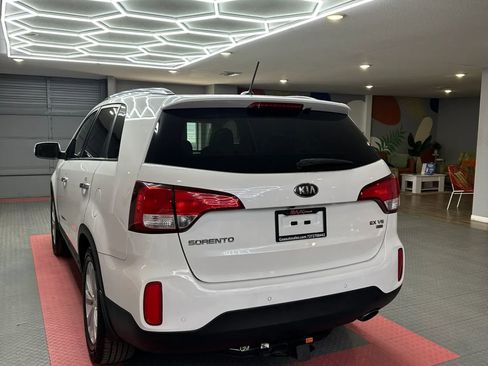 Used 2014 Kia Sorento EX w/ EX V6 Touring Package FWD image 4