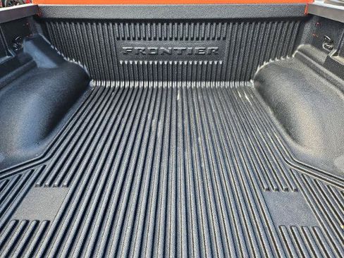Certified 2025 Nissan Frontier Pro-X RWD image 17