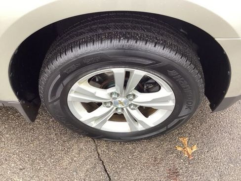 Used 2015 Chevrolet Equinox LT image 9