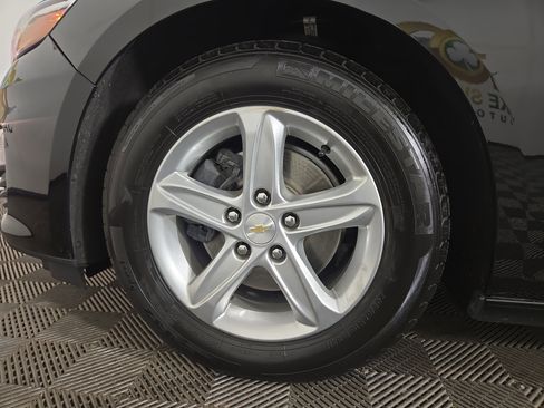 Used 2023 Chevrolet Malibu LS FWD image 30