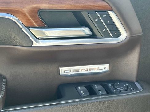 Used 2023 GMC Sierra 1500 Denali w/ Technology Package AWD/4WD image 23