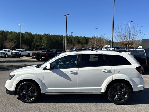 Used 2020 Dodge Journey Crossroad w/ Popular Equipment Group FWD image 4