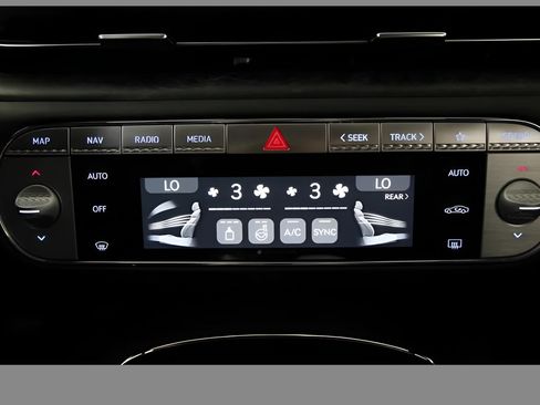 Used 2024 Genesis G90 3.5T AWD/4WD image 25