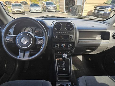 Used 2011 Jeep Patriot Sport image 10