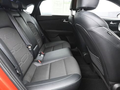 Used 2023 Kia Forte GT-Line image 9