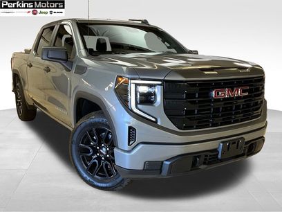 Used 2024 GMC Sierra 1500 Pro w/ Graphite Edition