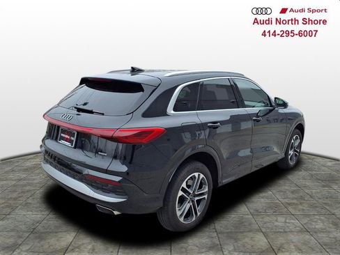 Used 2025 Audi Q5 Premium Plus w/ Premium Plus image 2