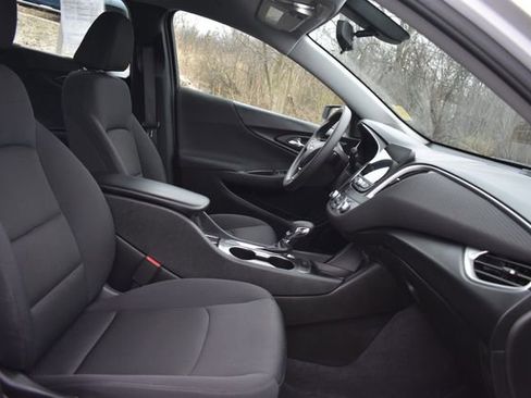 Used 2022 Chevrolet Malibu LS image 13
