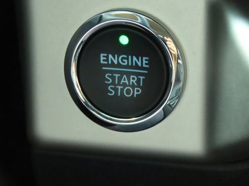 Certified 2024 Ford Expedition XLT image 30