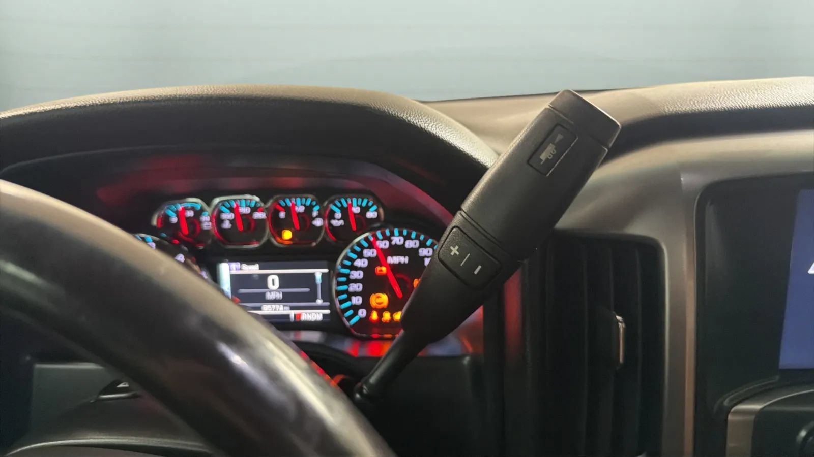 Used 2015 Chevrolet Silverado 1500 LT w/ LT Convenience Package RWD image 12