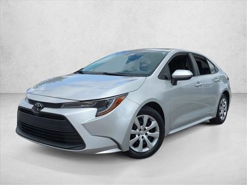 Used 2024 Toyota Corolla LE FWD image 1