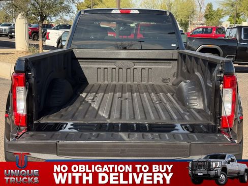 Used 2017 Ford F450 XLT w/ XLT Premium Package image 6