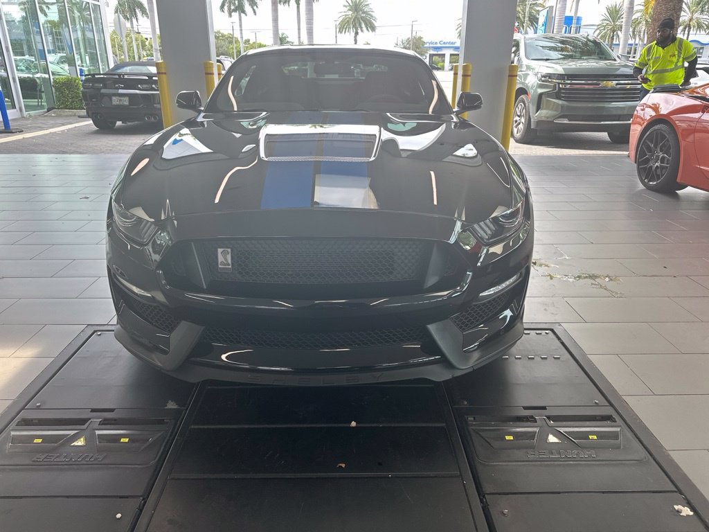 Used 2018 Ford Mustang Shelby GT350 w/ Electronics Package RWD image 2