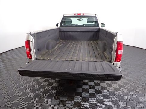 Used 2009 Chevrolet Silverado 1500 W/T RWD image 18