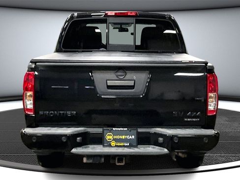 Used 2020 Nissan Frontier SV w/ Midnight Edition Floor Mats image 5