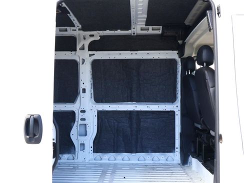 Used 2024 RAM ProMaster 2500 w/ Convenience Group image 9