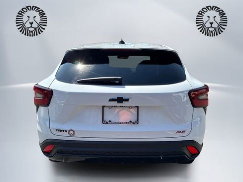 Used 2024 Chevrolet Trax RS FWD image 6