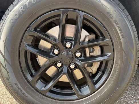 Used 2022 Jeep Grand Cherokee L Laredo w/ Luxury Tech Group I AWD/4WD image 10