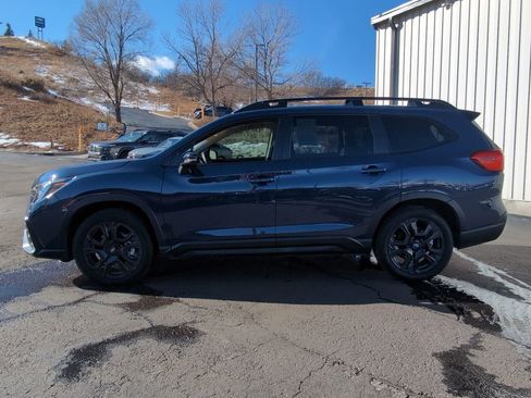 Used 2023 Subaru Ascent Onyx Edition image 4