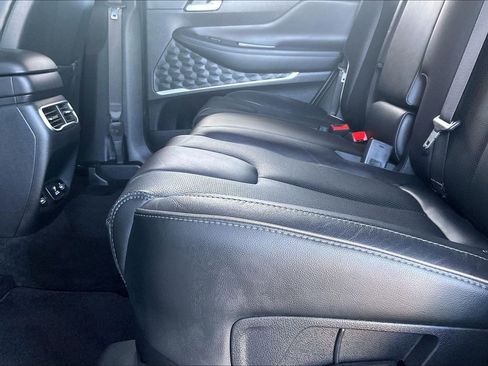 Used 2022 Hyundai Santa Fe Limited AWD/4WD image 17