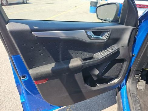 Used 2020 Ford Escape SE image 7