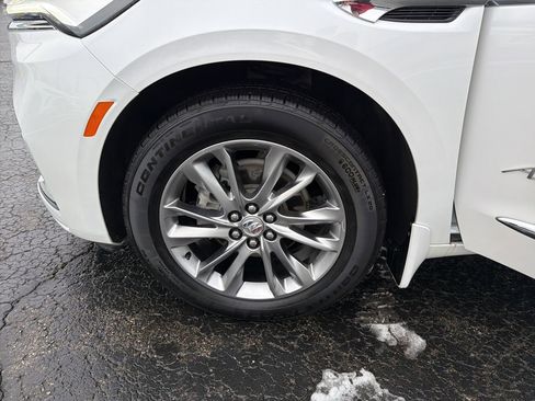 Used 2024 Buick Enclave Avenir w/ Avenir Technology Package image 28