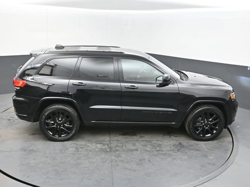 Used 2019 Jeep Grand Cherokee Altitude image 37