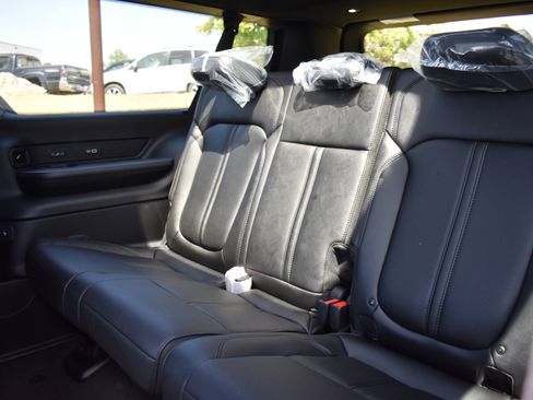 New 2026 Jeep Grand Wagoneer L Limited AWD/4WD image 31