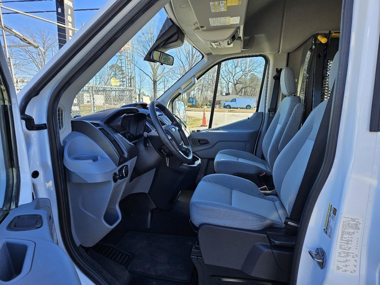 Used 2016 Ford Transit 350 XLT RWD image 10