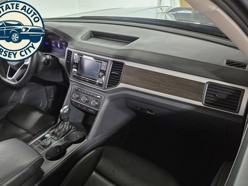 Used 2023 Volkswagen Atlas SE AWD/4WD image 35