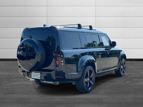Certified 2025 Land Rover Defender 130 X-Dynamic SE AWD/4WD image 5