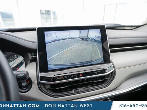 Used 2022 Jeep Compass Limited image 20