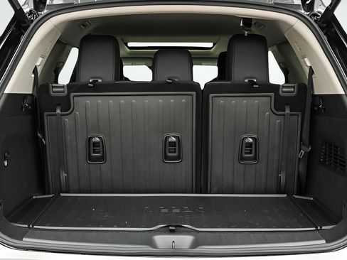 New 2025 Nissan Pathfinder Platinum w/ Lighting Package (N92) image 8