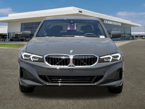New 2026 BMW 330i Sedan RWD image 3