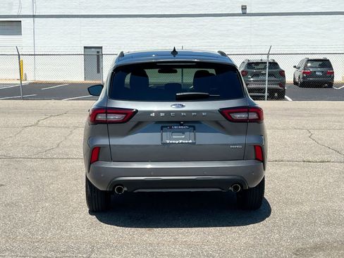 Used 2024 Ford Escape ST-Line w/ Tech Pack #1 AWD/4WD image 7
