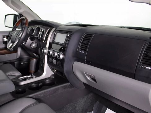 Used 2016 Toyota Sequoia Platinum AWD/4WD image 12