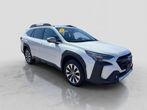 Used 2023 Subaru Outback Touring XT AWD/4WD image 6