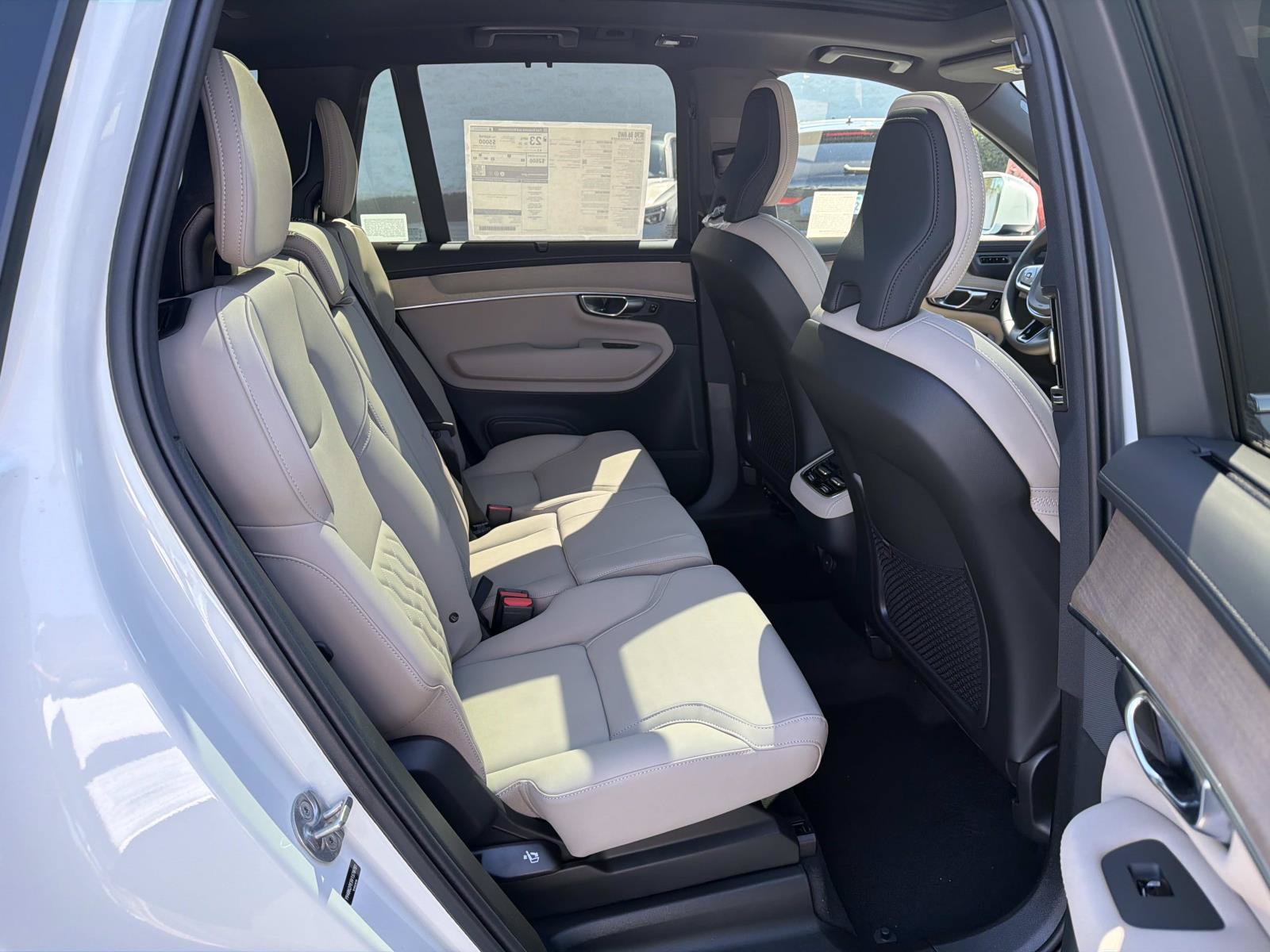 New 2027 Volvo XC90 B6 Plus AWD/4WD image 20