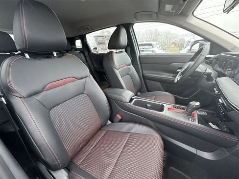 New 2025 Nissan Kicks SR image 24