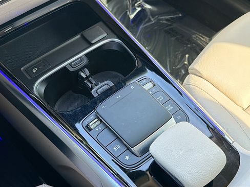 Used 2021 Mercedes-Benz GLB 250 image 28